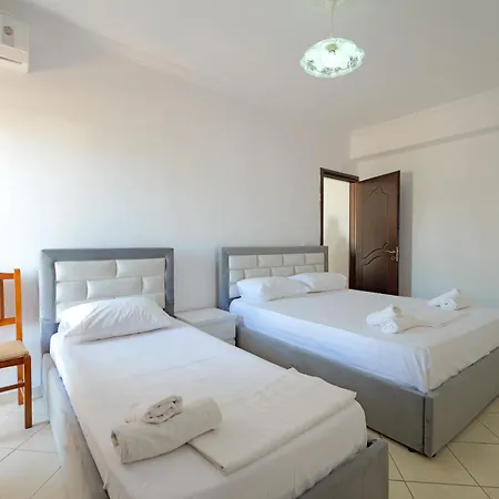 Guesthouse Blue Sky Ksamil Exteriér fotografie